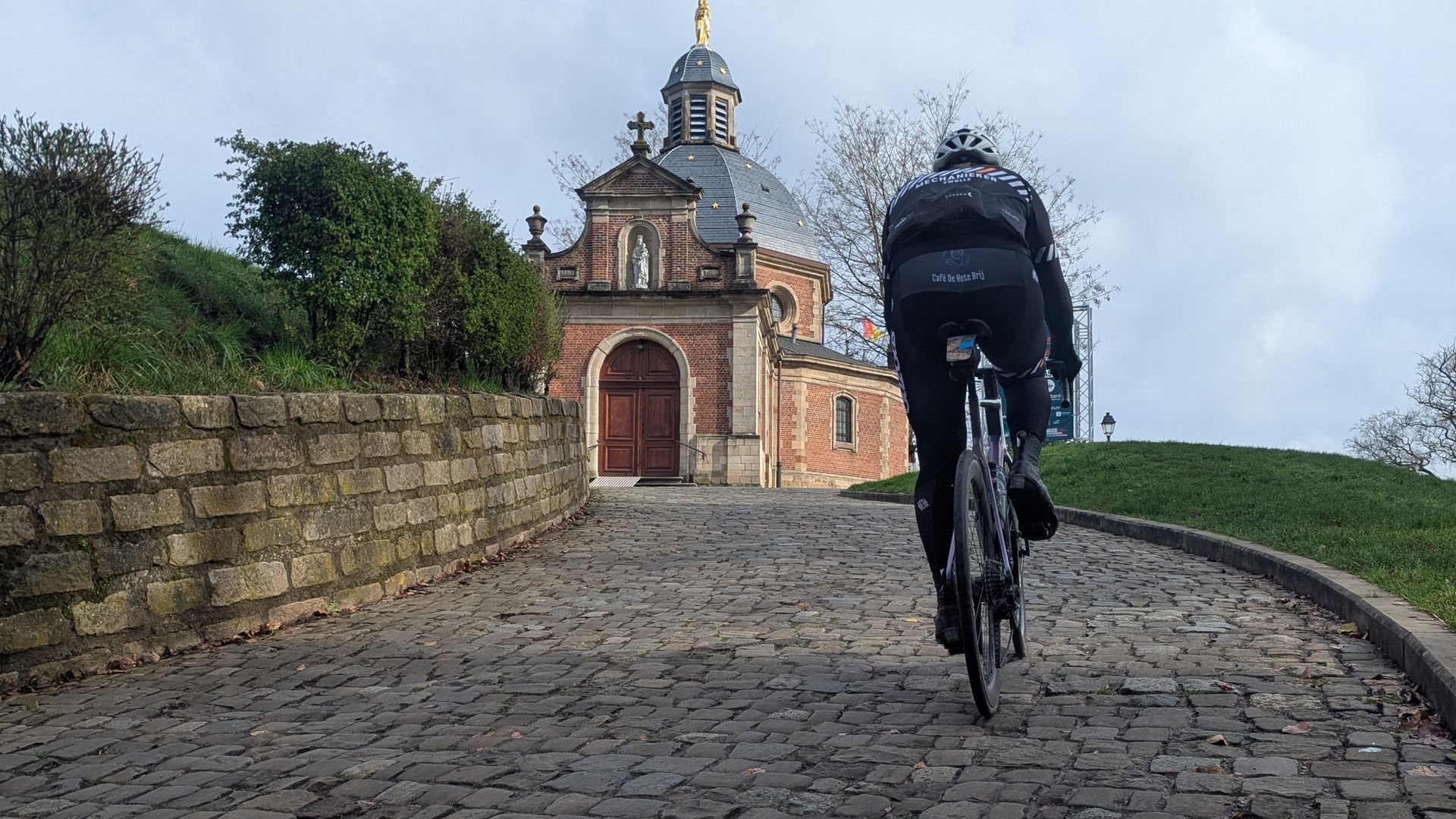 A Weekend on the Cobbles: Two Days Riding the Flemish Ardennes