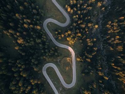 winding roads - Campitello di Fassa