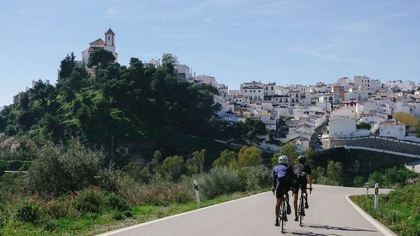 Where to Ride in November: The Best Cycling Destinations