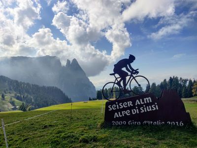 Alpe di Siusi and Monte Pana from Ortisei - Photo 1